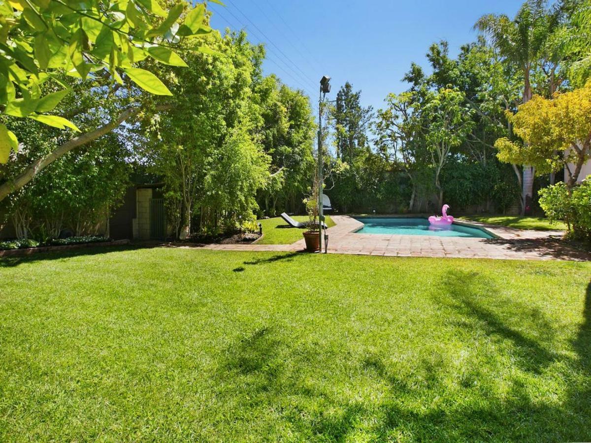 Villa Teresita - Beautifully Gated Mediterranean Estate - Los Angeles — Photos 3